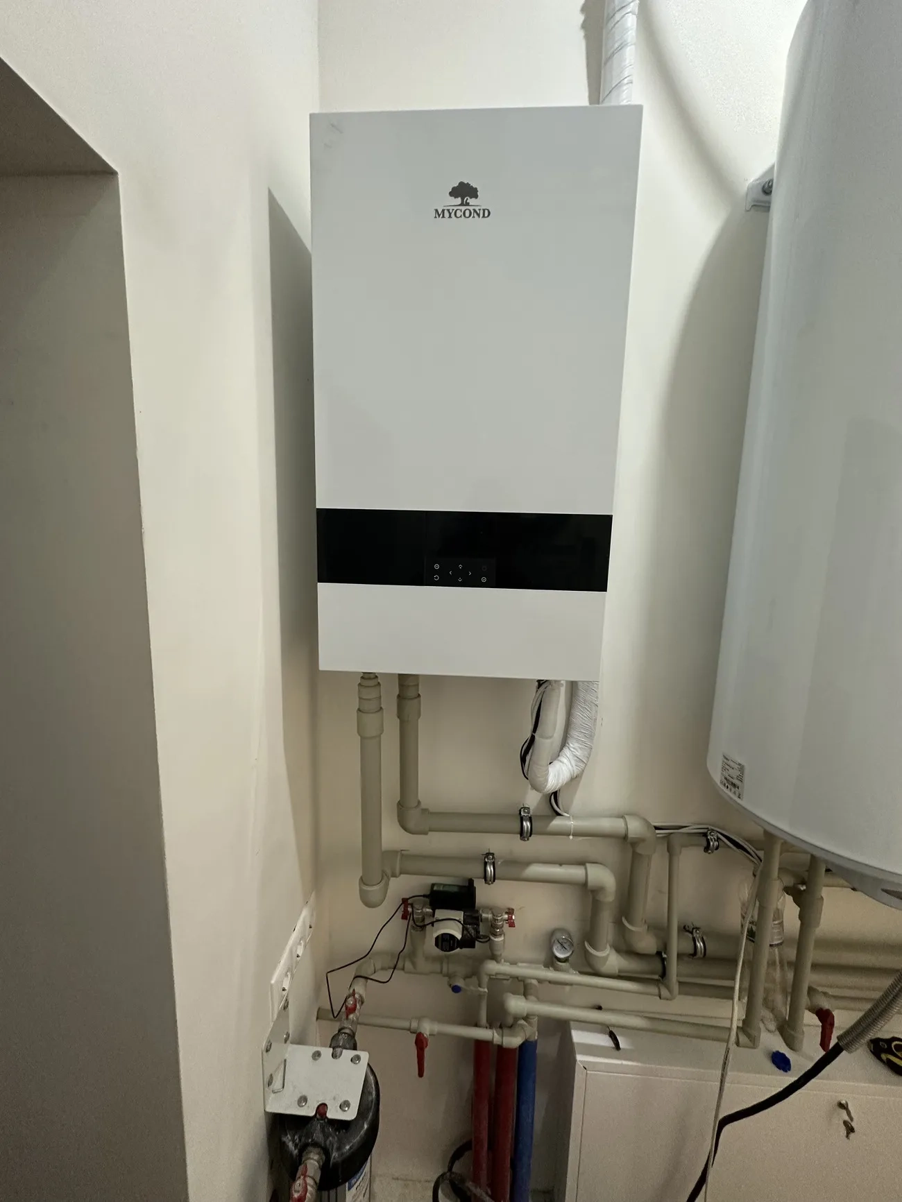 Vrijstaande villa met Mycond Split warmtepompen BeeHeat MHS-U14BH