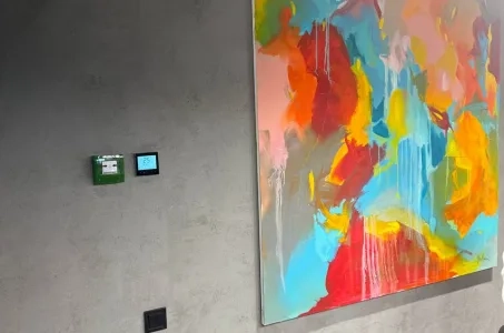 Tentoonstellingshal met Mycond Thermostaat