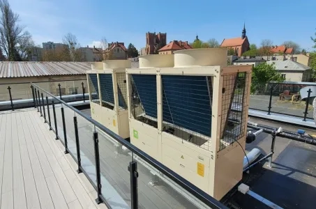 Modulaire warmtepompen voor de verwarming van hotels aan de hand van Mycond MCU-YHE